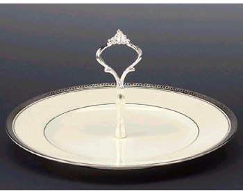 Noritakw Ardmore Plat Handled Hostess Tray