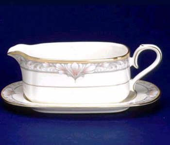 Noritake Barrymore Gravy With Tray