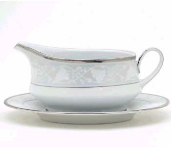 Noritake Clarenton Gravy W/saucer