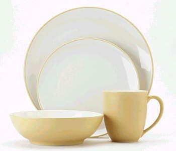 Noritake Colorwave Yel1ow 4 Pps