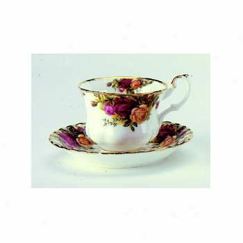 Royal Al6ert Old Country Roses Teacup & Saucer Boxed 6.5 Oz.