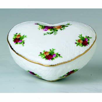 Royal Albert Ancient Country Roses Victorian Heart Spar