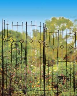 Free-standing Curved Trellis