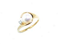 7mm Pearl Ring With Diamond