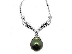 Tahitian Pearl Necklace With Diamonds