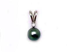 Tahitian Pearl Pendant With Diamonds