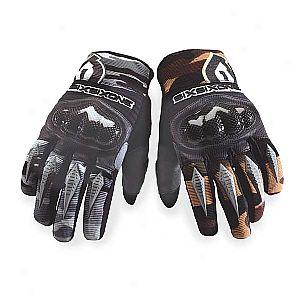 2006 Cg-2 Glove