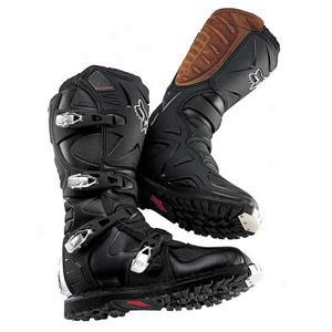 Offroad Tracker Boot