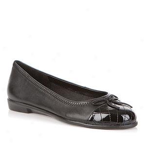 Aerosoles Beckon Black Leather Flat