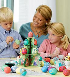 Family Egg Decorating Kut